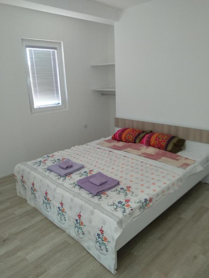 אוהריד The Brothers Villa Hotel מראה חיצוני תמונה