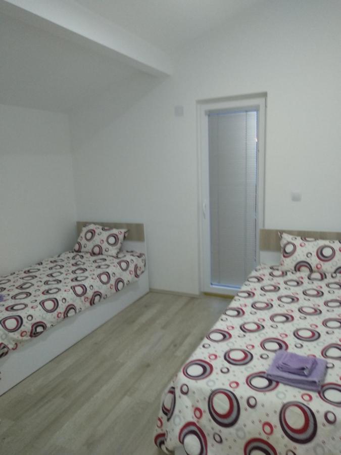 אוהריד The Brothers Villa Hotel מראה חיצוני תמונה
