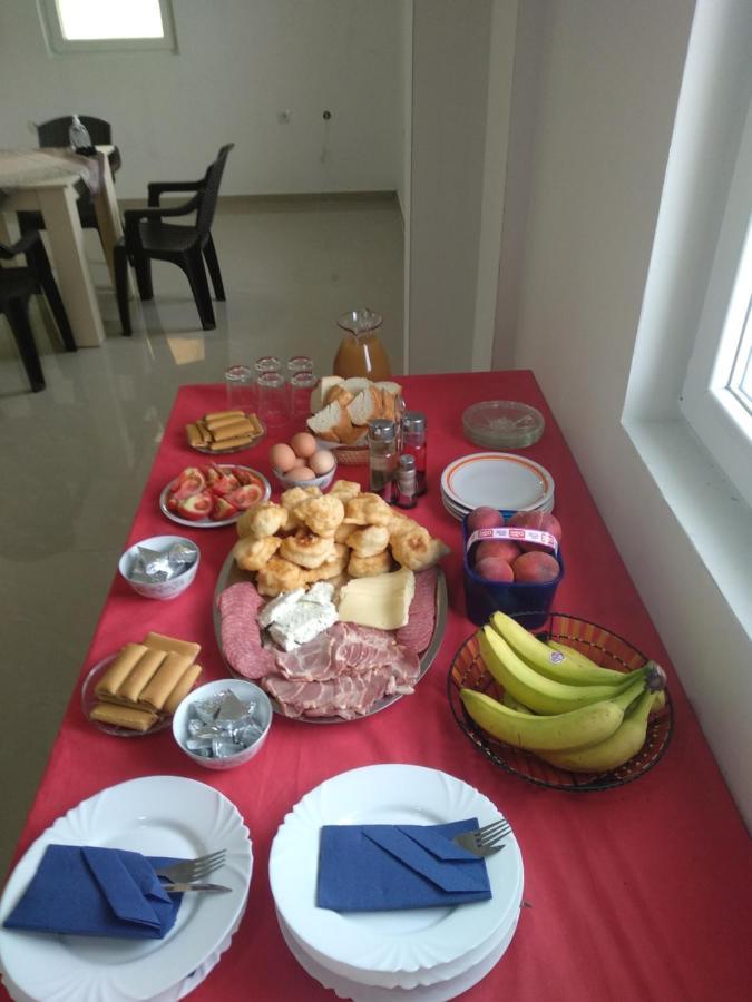אוהריד The Brothers Villa Hotel מראה חיצוני תמונה