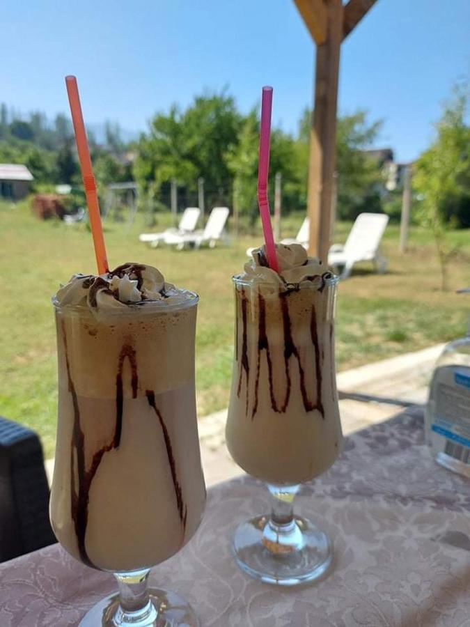 אוהריד The Brothers Villa Hotel מראה חיצוני תמונה